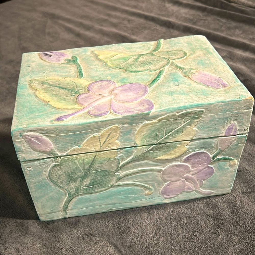 Vintage Hand Carved/Painted Hawaiian Wedding Box